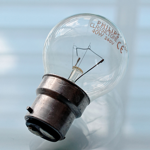 Coraz chętniej zmieniamy sprzedawcę energii. Kiedy dogonimy Europę?